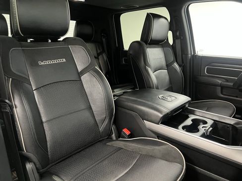 Used 2024 RAM 3500 Laramie w/ Night Edition image 74