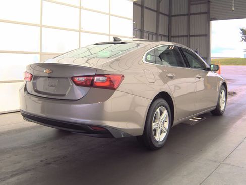 Used 2023 Chevrolet Malibu LS FWD image 2