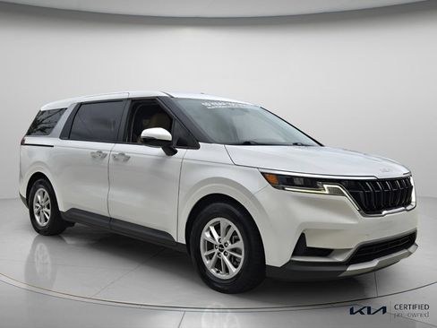 Certified 2023 Kia Carnival LX FWD image 8