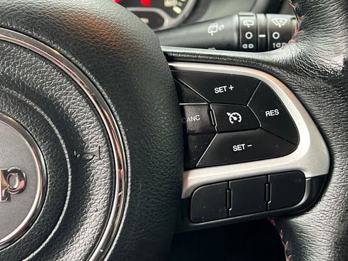 Used 2017 Jeep Renegade Trailhawk image 29