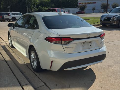 Used 2020 Toyota Corolla XLE FWD image 6