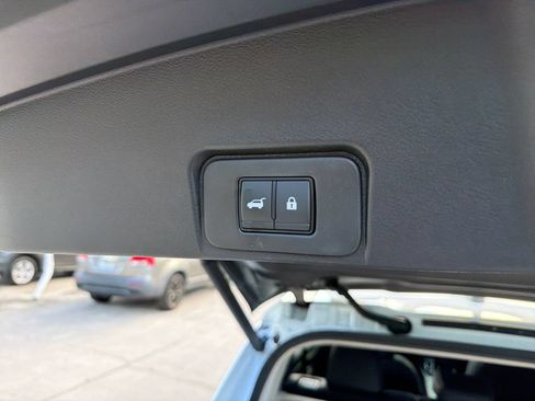 Used 2026 Nissan Rogue SV AWD/4WD image 36