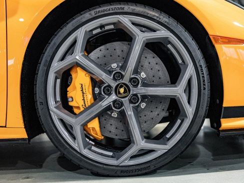 Used 2023 Lamborghini Huracan Tecnica image 31