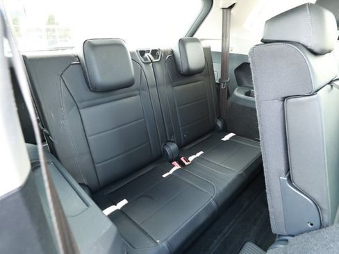 Used 2018 Volkswagen Tiguan SEL FWD image 30
