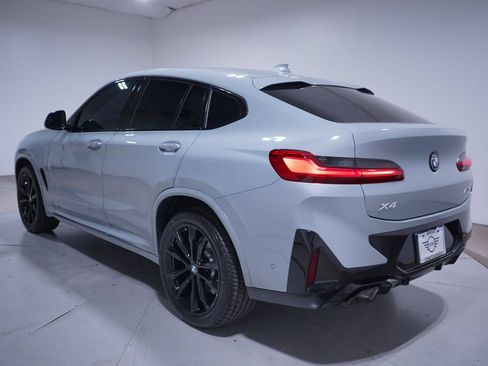 Used 2025 BMW X4 xDrive30i w/ M Sport Package AWD/4WD image 3