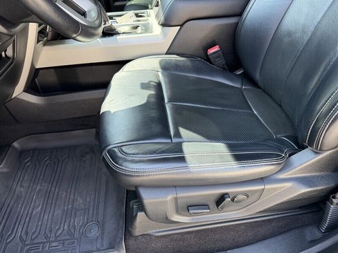 Used 2019 Ford F150 Lariat image 23