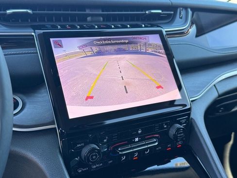 Used 2022 Jeep Grand Cherokee Limited 4xe image 24