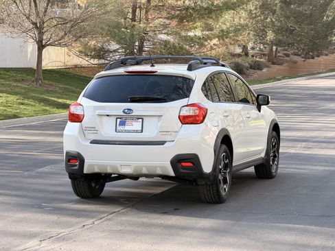 Used 2016 Subaru Crosstrek 2.0i Premium w/ Moonroof Package AWD/4WD image 4