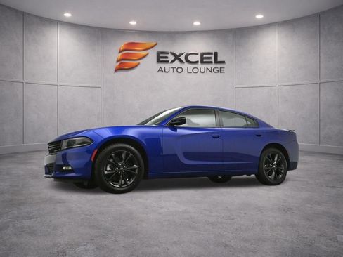 Used 2022 Dodge Charger SXT w/ Blacktop Package AWD/4WD image 39