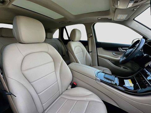Certified 2022 Mercedes-Benz GLC 300 image 28