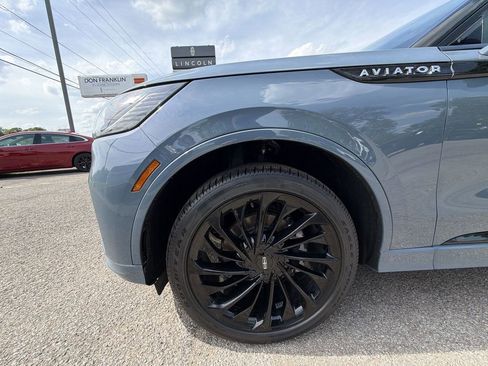 New 2026 Lincoln Aviator Reserve AWD/4WD image 10