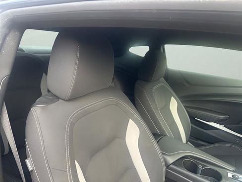 Used 2022 Chevrolet Camaro LT w/ RS Package image 15