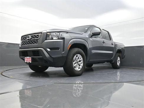 Used 2024 Nissan Frontier SV image 29