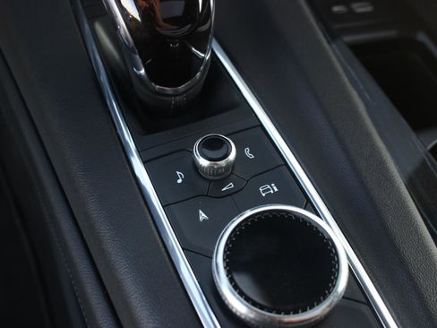 Used 2023 Cadillac Escalade Sport AWD/4WD image 23