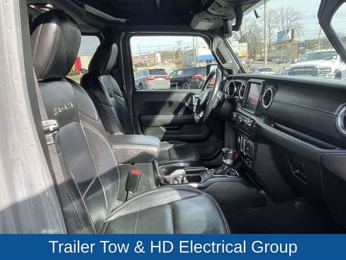 Used 2021 Jeep Wrangler Unlimited Sahara w/ Cold Weather Group image 15