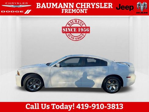 Used 2014 Dodge Charger SXT Plus RWD image 12