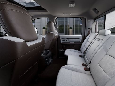 New 2026 RAM 2500 Laramie AWD/4WD image 24