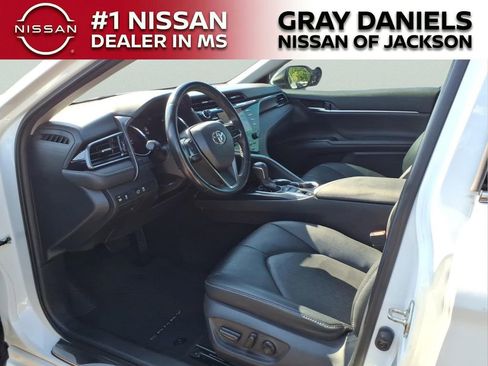 Used 2019 Toyota Camry XSE FWD image 24