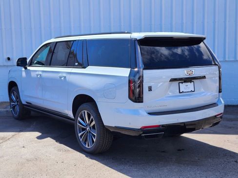 New 2026 Cadillac Escalade ESV Sport w/ Touring Package AWD/4WD image 5
