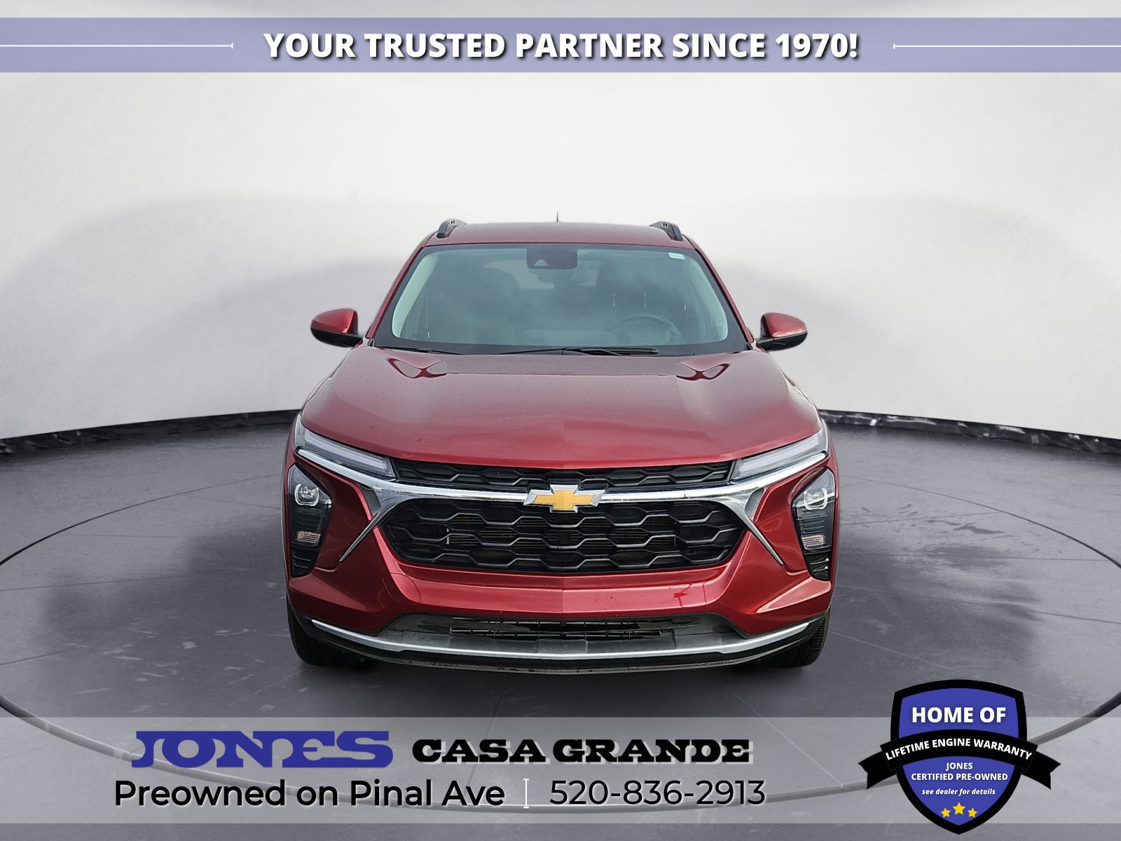 Used 2025 Chevrolet Trax LT w/ Driver Confidence Package FWD image 2