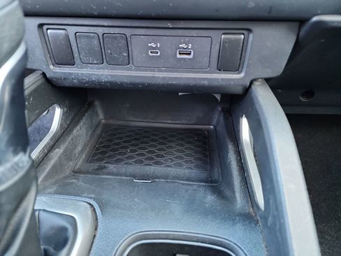 Used 2023 Nissan Frontier SV image 29