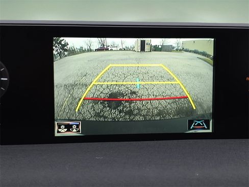 Used 2022 Lexus UX 250h w/ Premium Package image 31