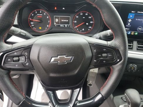 Used 2024 Chevrolet Trax RS image 16
