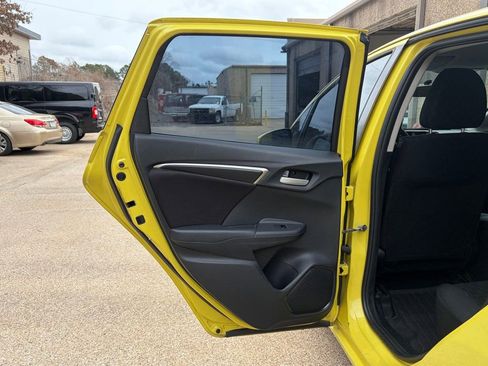 Used 2015 Honda Fit LX image 29