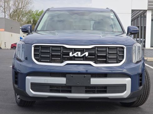 Used 2025 Kia Telluride S FWD image 16