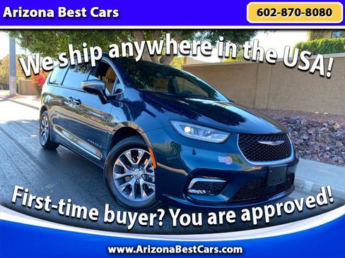 Used 2023 Chrysler Pacifica Pinnacle image 1