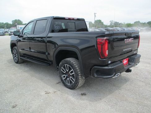 New 2026 GMC Sierra 1500 AT4 w/ AT4 Premium Package AWD/4WD image 9
