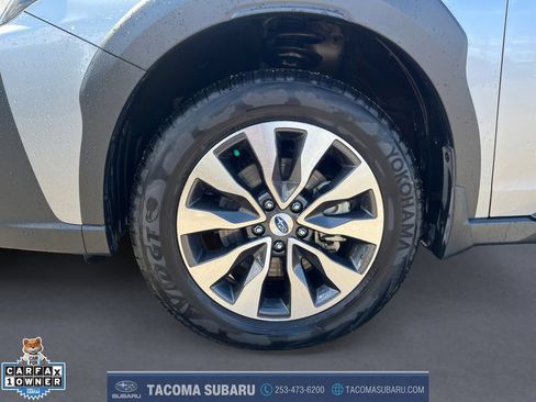 Used 2025 Subaru Outback Limited AWD/4WD image 9