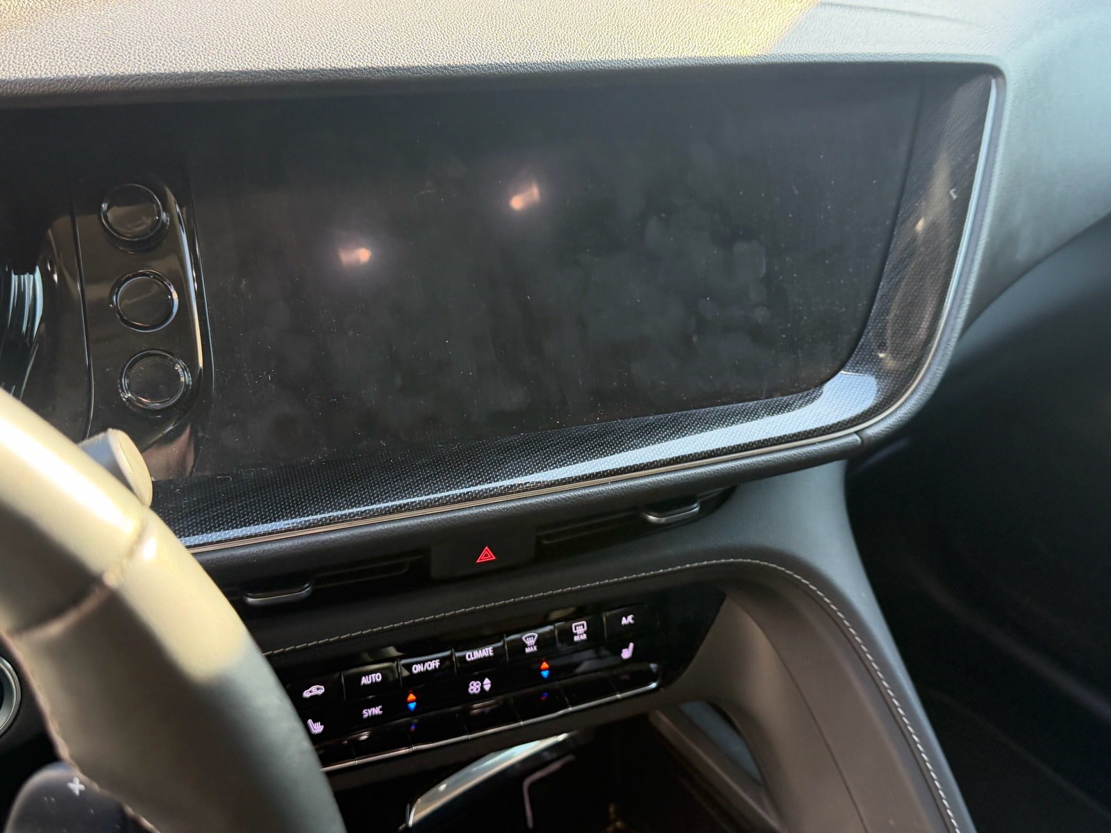 Used 2023 Buick Envision Essence FWD image 8