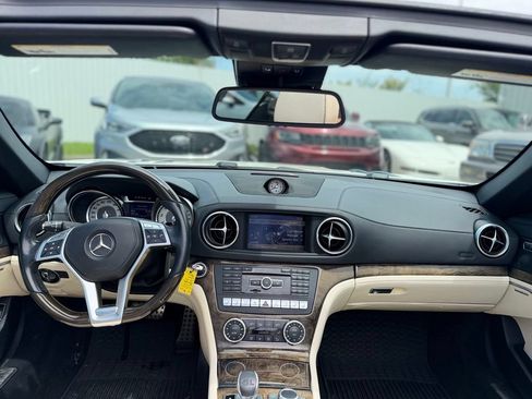 Used 2013 Mercedes-Benz SL 550 image 21