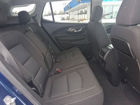 Used 2022 GMC Terrain SLE image 15