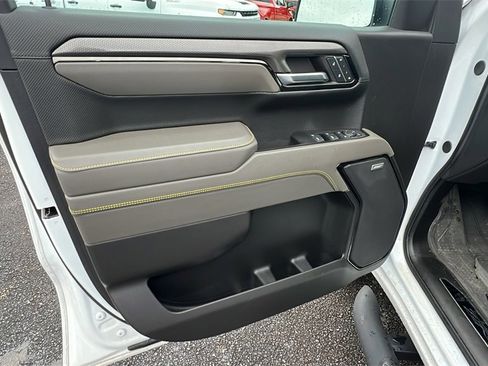 Used 2024 Chevrolet Silverado 1500 ZR2 w/ Technology Package image 11