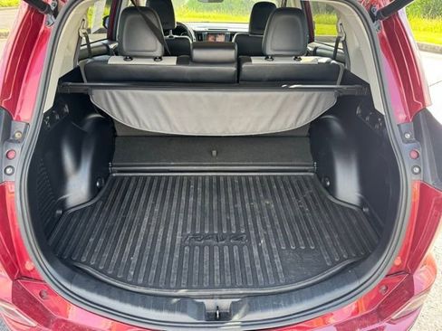 Used 2018 Toyota RAV4 Limited AWD/4WD image 11