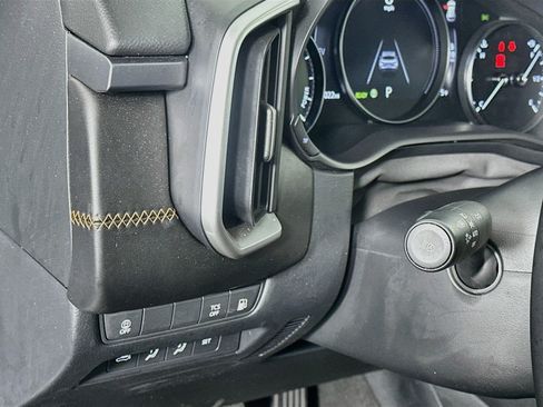 Used 2025 MAZDA CX-50 AWD 2.5 Hybrid w/ Premium Pkg image 17