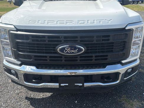 New 2026 Ford F250 XL w/ XL Chrome Package RWD image 22