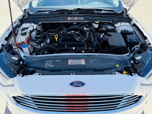 Used 2020 Ford Fusion SEL FWD image 40