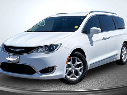 Used 2017 Chrysler Pacifica Touring-L Plus w/ Tire & Wheel Group