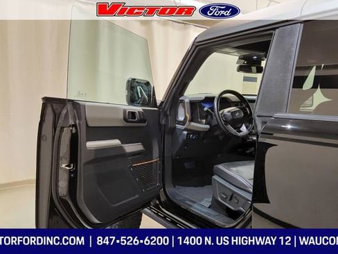 Used 2023 Ford Bronco Badlands w/ Sasquatch Package image 11