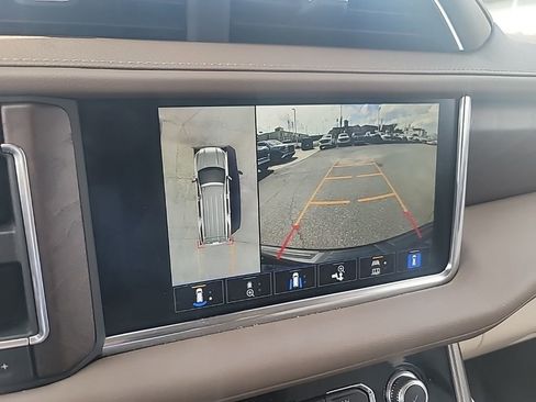 Used 2022 GMC Yukon Denali RWD image 29