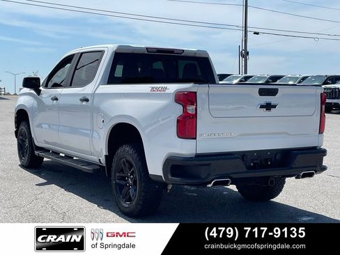 Used 2021 Chevrolet Silverado 1500 LT Trail Boss w/ Convenience Package II AWD/4WD image 5