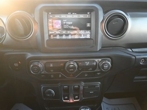 Used 2020 Jeep Wrangler Sport image 28