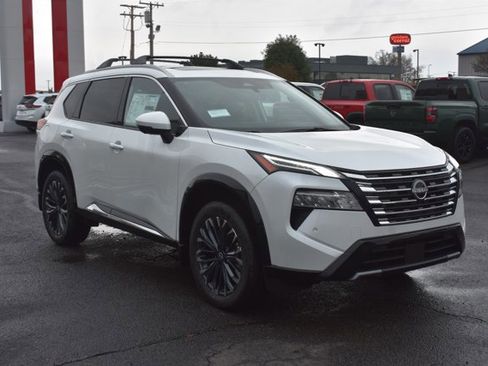 New 2026 Nissan Rogue Platinum w/ Platinum Premium Package image 3