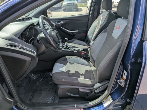 Used 2017 Ford Focus ST FWD image 24