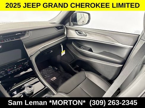 New 2025 Jeep Grand Cherokee Limited w/ Trailer Tow Package image 24