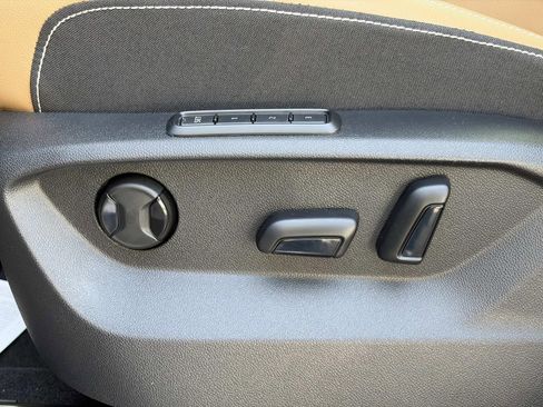 New 2026 Volkswagen Atlas Cross Sport SEL image 18