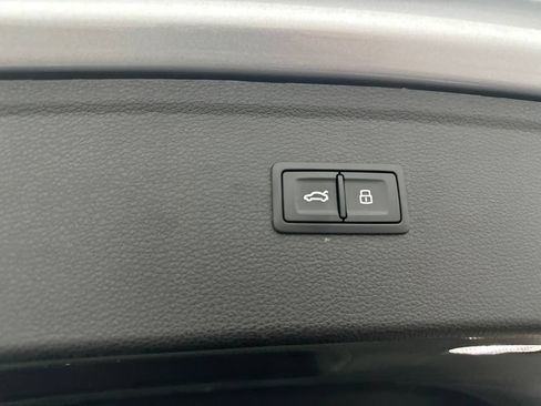 Used 2022 Audi Q5 2.0T Premium Plus w/ Premium Plus Package AWD/4WD image 30